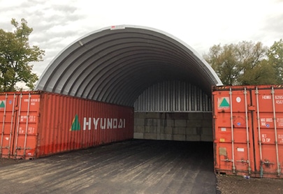 R 25′ x 9′ x 40′