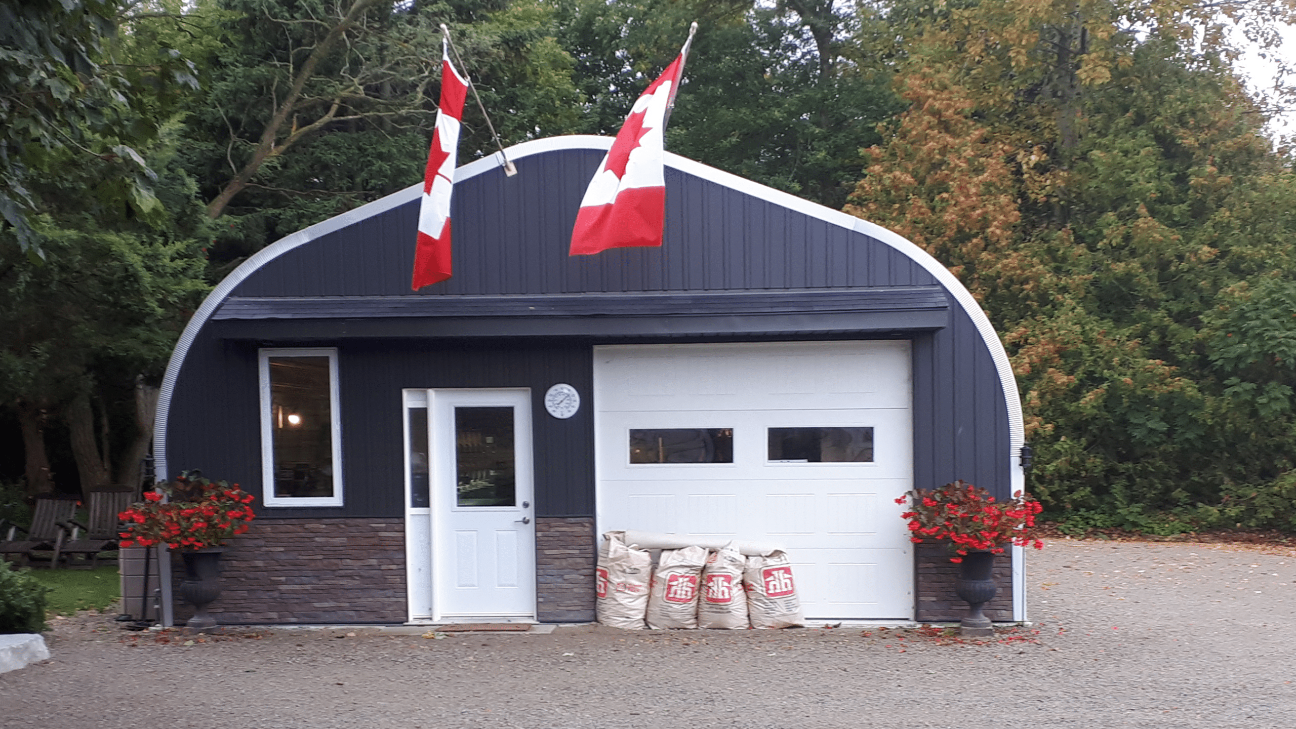 A Model 25' x 13' x 24'